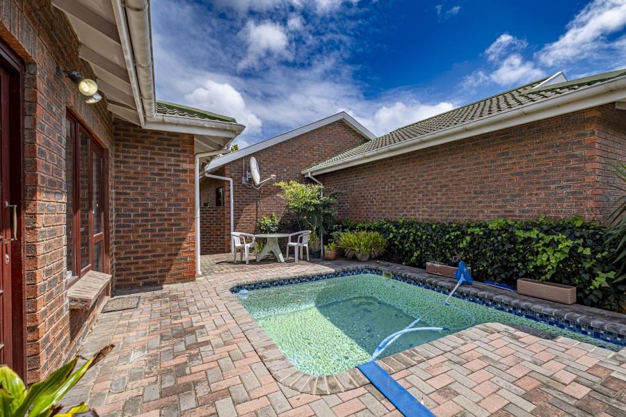 3 Bedroom Property for Sale in Summerstrand Eastern Cape